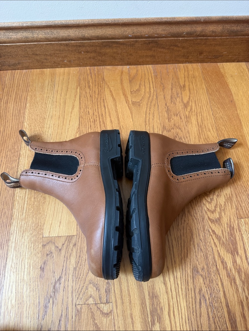 Blundstone Originals #2215 Camel Leather Chelsea Boots US Women’s 6 - Picture 8 of 12